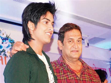 Mahesh Manjrekar Age, Girlfriend, Wife, Children, Family, Biography ...