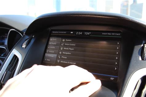 Study: Voice-activated technology doesn’t always make driving safer ...