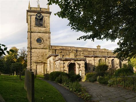 Chapel-en-le-Frith, the Church of St... © David Dixon cc-by-sa/2.0 :: Geograph Britain and Ireland