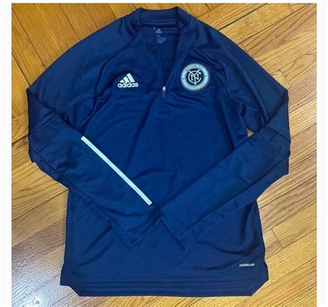 Can anyone here tell me if this NYCFC training jersey is a legit model ...