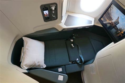 A Sneak Peek At Cathay Pacific's New Airbus A350-1000 Cabins... - God ...