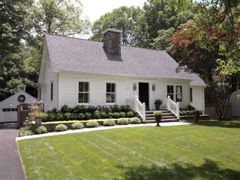 Cape Cod Style Houses Celebrate Traditional American Home Design