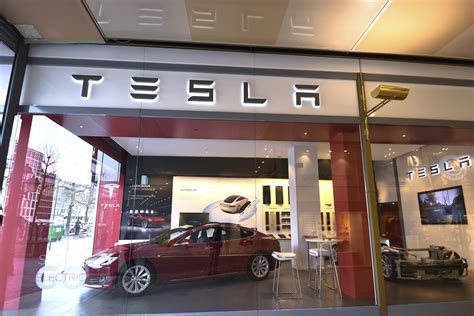 Tesla Ranks Lowest in Dealership Survery, Musk Will Be Pleased ...