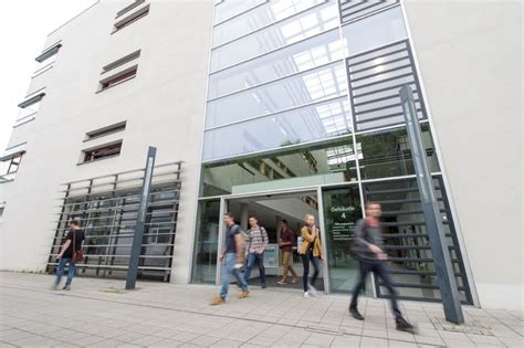 Lehrmittelreferat | Hochschule Esslingen