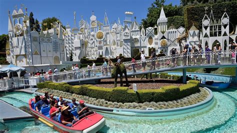 Disneyland Streaker Arrested After Wandering Naked Through It's a Small ...