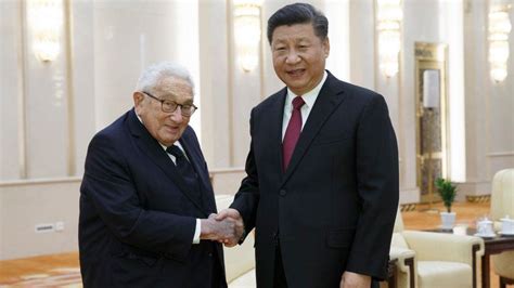 Henry Kissinger: China mourns 'a most valued old friend' - BBC News