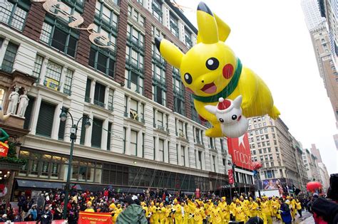 The Macy's Thanksgiving Day Parade 2016 By The Numbers