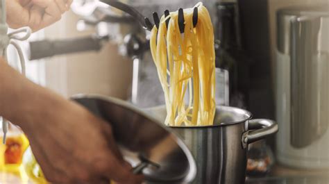 When You Should Be Adding Pasta To Boiling Water - The Daily Meal - TrendRadars