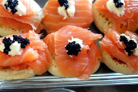 Blinis with Smoked Salmon and Caviar | Food, Recipes, Dinner is served