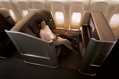 Luxury travel: Which airlines can you still fly first class on? - AeroTime