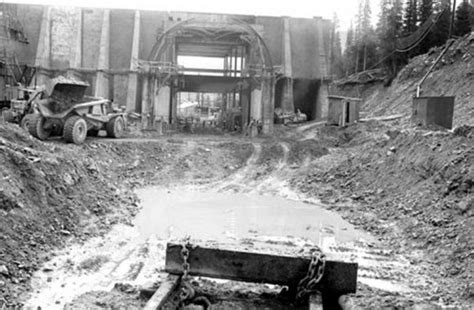 9 Rare Photos Taken During The Eisenhower Tunnel Construction