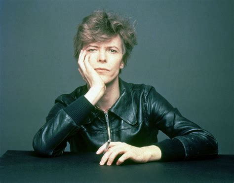 The Outtakes of David Bowie's Iconic “Heroes” Album Cover Shoot ...