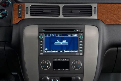 2011 GMC Yukon Hybrid: 13 Interior Photos | U.S. News