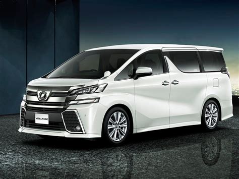 Toyota Vellfire luxury MPV launch date in India revealed: Check specs ...