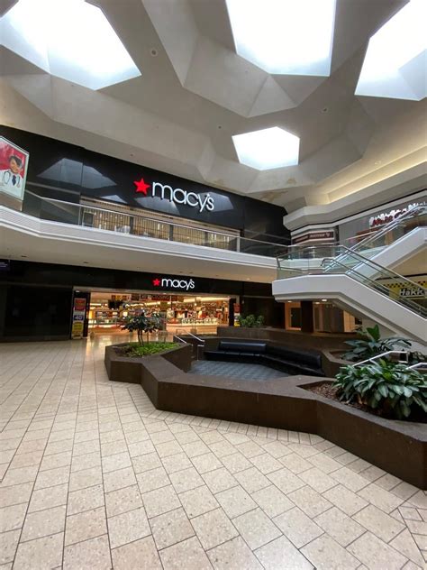 Lakeforest Mall - Gaithersburg, Maryland : r/deadmalls