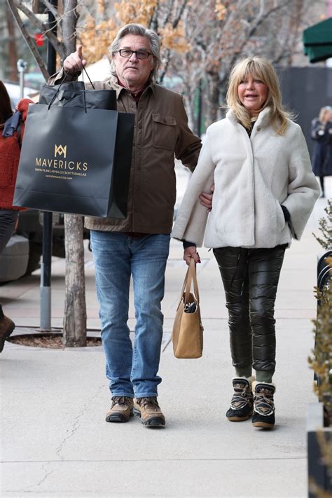 Goldie Hawn and Kurt Russell Shopping in Aspen 12/18/2023 • CelebMafia