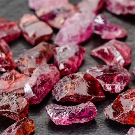 5 Crucial Factors of Garnet Value: What’s the Garnet Worth? – How to ...