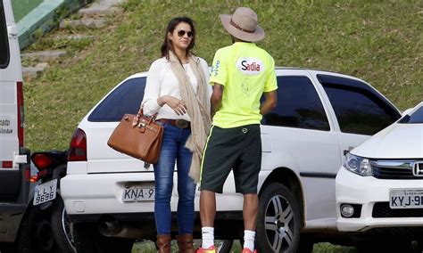 ALL SPORTS PLAYERS: Neymar Jr Girlfriend Bruna Marquezine 2014