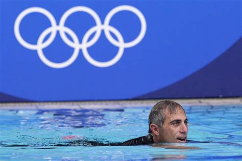 US coach worried about future of collegiate water polo | AP News