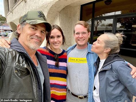 Josh Brolin shares joyful photo of his daughter kissing wife Kathryn's ...