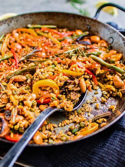 Authentic vegetable paella | K33 Kitchen – Delicious plant-based vegan ...