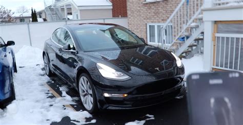 Tesla Model 3: prepare for winter with tires, mats, and more