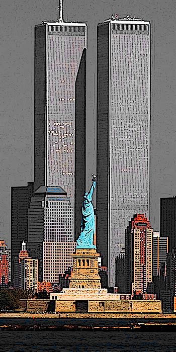 New York 911 Memory - Twin Towers and Statue of Liberty Bath Towel for ...