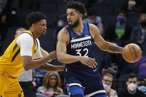 Towns scores 31 in Wolves' win over Jazz; Ingles injured | AP News