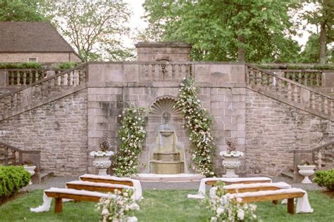 6 Outdoor Wedding Themes for Every Style & Venue