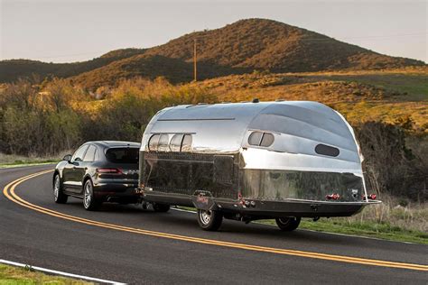 A luxury electric RV that was designed by an aircraft engineer for a zero-emissions trip ...