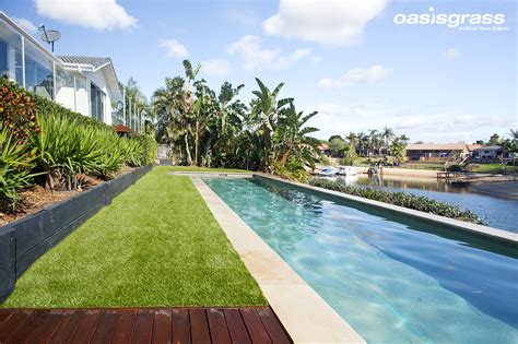 Artificial Grass around Your Swimming Pool