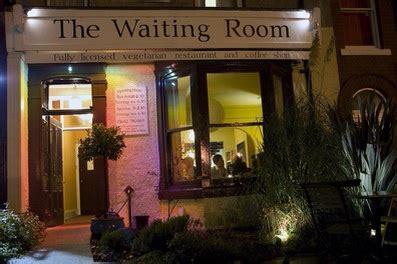 Dinner at The Waiting Room and The Ongoing Tipping Debate | Misadventures In Miscellany