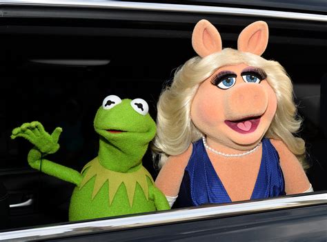 Miss Piggy and Kermit the Frog Have Broken Up! | E! News