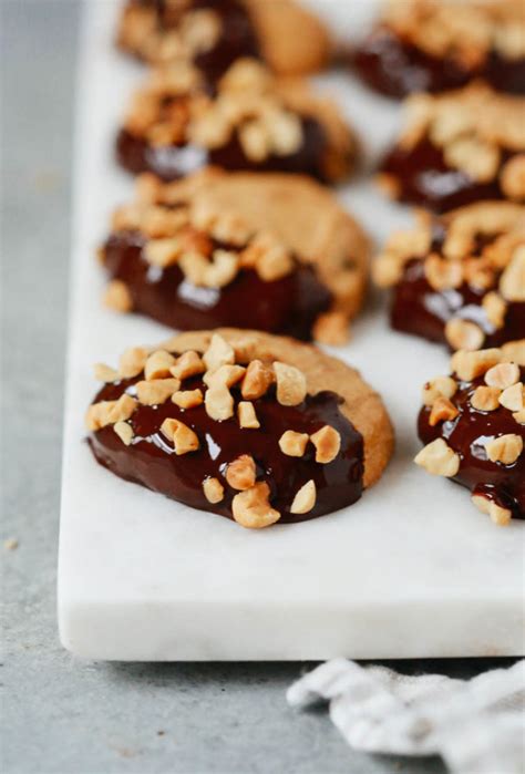 Low-Carb Peanut Butter Cookies - Better than the tradicional ones!