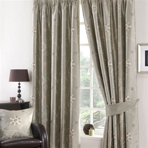 Modern Furniture: Luxury Modern Windows Curtains Design 2011 Collection