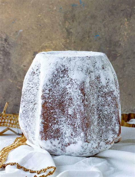 Pandoro (Italian Sweet Bread) | Vintage Kitchen