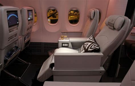 Review: Fiji Airways' new Boeing 737 MAX 8 business class seat ...