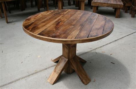 Round pallet wood table by Upcycled Woodworks | Wood table, Wood pallet furniture, Wood spool