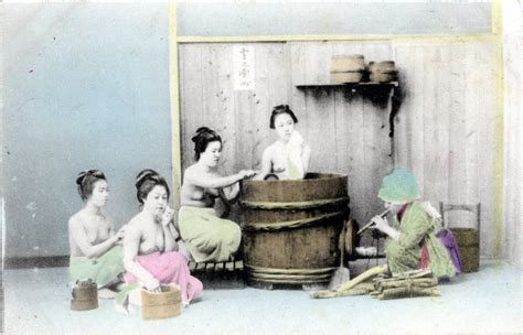 Japanese Bath House History Rumah Jepang Ala Architecturaldigest Bata Breathing Sejuk Ekspos ...