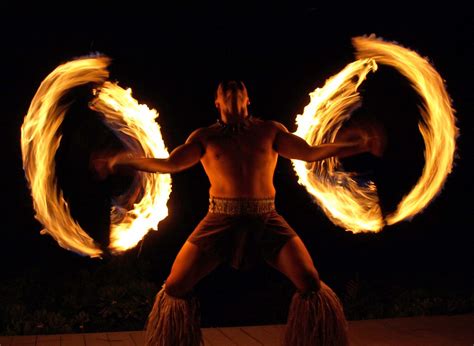 Samoan Fire Dance 3 - Maui, Hawaii | This photo captures the… | Flickr