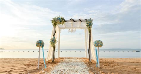 Best Beach Wedding Venues: 5 Amazing Location Ideas