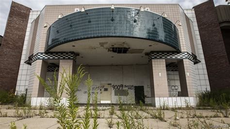 Evers announces $15 million for Northridge Mall demolition - Milwaukee ...