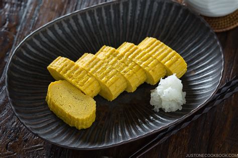 Tamagoyaki (Japanese Rolled Omelette) 玉子焼き • Just One Cookbook