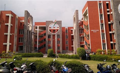 Top 7 Private Engineering Colleges In Delhi - CareerGuide