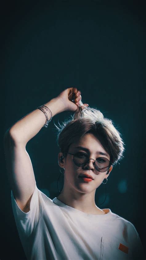 Pin oleh 𝖙𝖍𝖊𝖍𝖔𝖕𝖊𝖑𝖊𝖘 di Park Jimin | Jimin bts, Gambar pose tubuh ...