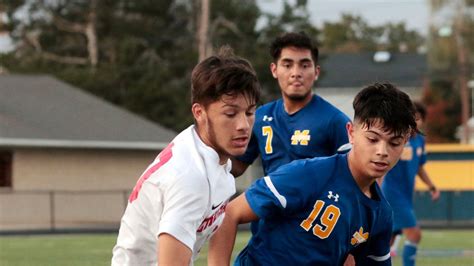 Somerset County boys soccer roundup for Sept. 26: Manville a one-goal ...