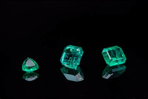 What Is The Difference Between Zambian & Colombian Emeralds - BIRON® Gems