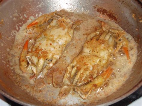 A Couple in the Kitchen: It's Soft Shell Crab Season!