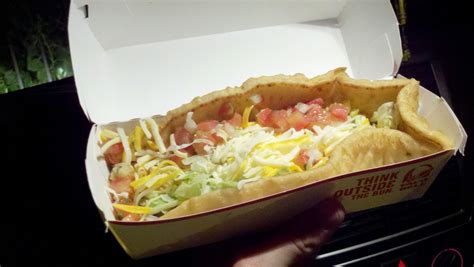 The Smidview: Review: Taco Bell XXL Chalupa