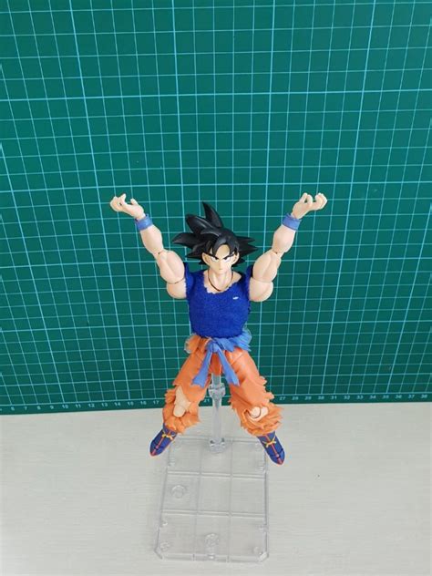 Custom Ultra Instinct Goku Dragonball SH Figuarts, Toys & Games, Bricks & Figurines on Carousell